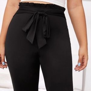 SHIEIN Plus Paperbag Waist Belted Skinny Pants